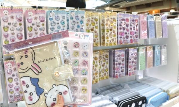「ちいかわ POP UP STORE」が中部国際空港で開催中、10月5日までの期間限定ショップ