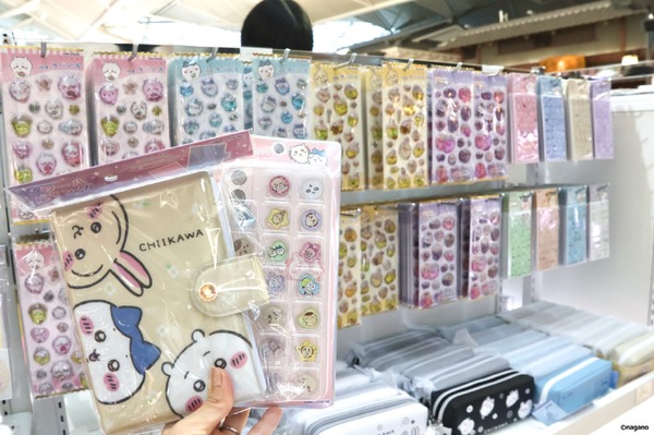 「ちいかわ POP UP STORE」が中部国際空港で開催中、10月5日までの期間限定ショップ