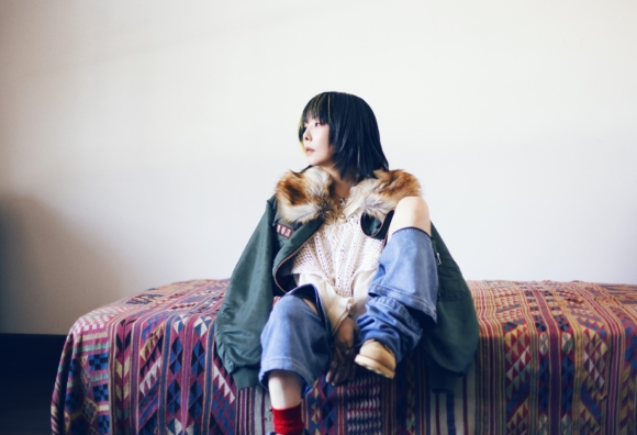 aikoの新曲「あなたの花の色」「青春朱夏」が先行配信開始。『あなたの花の色』は『アオのハコ』Season2のOP、MVはYouTubeでプレミア公開へ