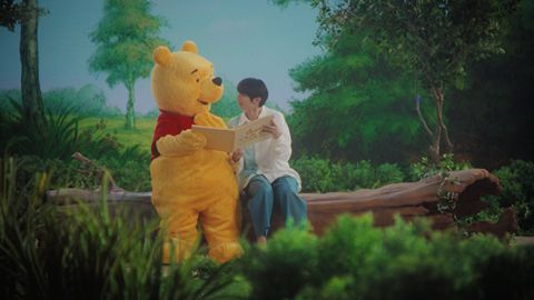 『くまのプーさん』原作デビュー100周年で羽生結弦さんとプーさんの絆を描くセレブレーション映像を公開